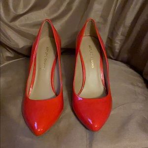 Arturo Chiang - Orange Pump